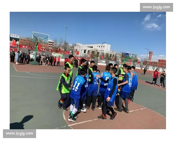 标准篮球比赛规则与技术解析：从球场到战术全面解读